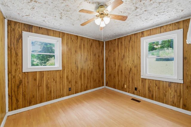 452 County Road 213, Athens, TN 37303