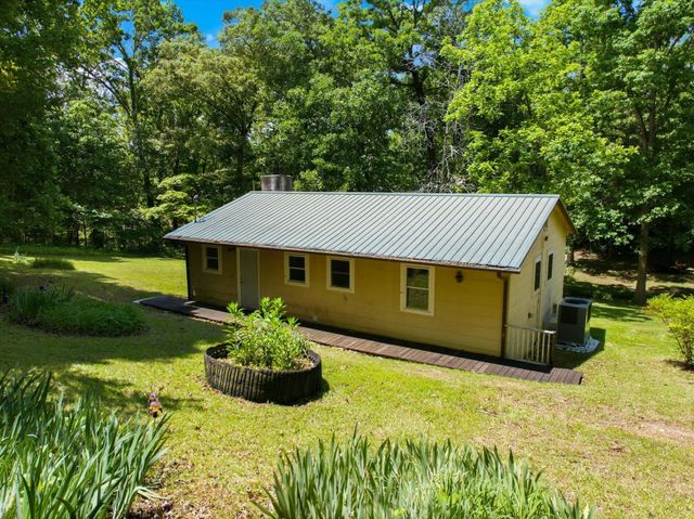 452 County Road 213, Athens, TN 37303