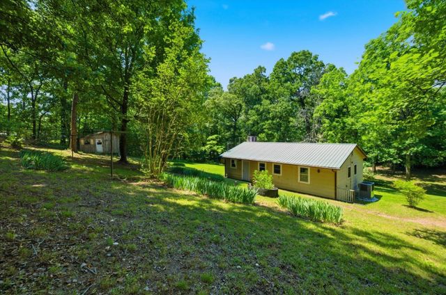 452 County Road 213, Athens, TN 37303