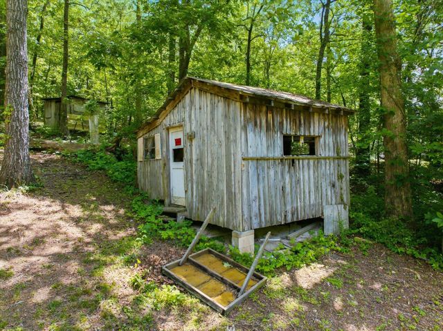 452 County Road 213, Athens, TN 37303