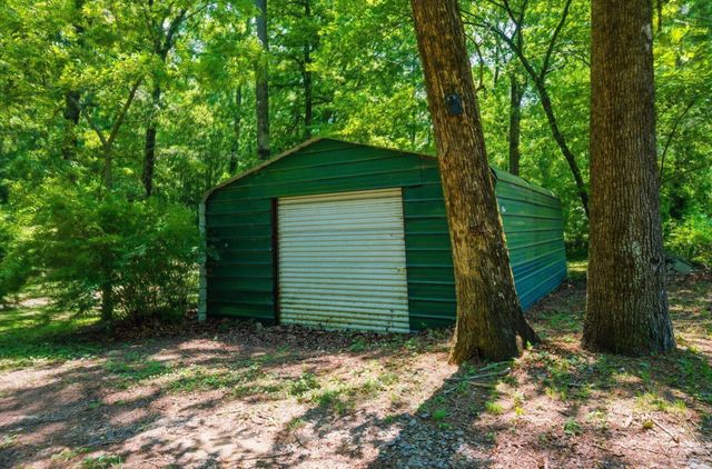 452 County Road 213, Athens, TN 37303