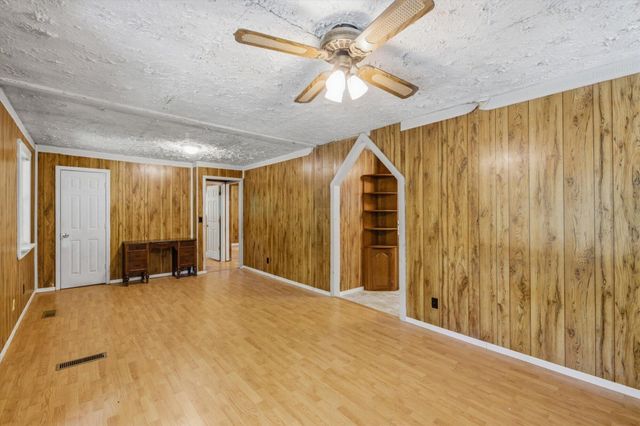 452 County Road 213, Athens, TN 37303
