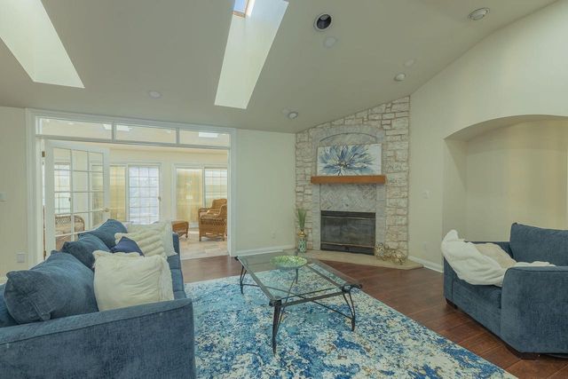 8530 W Woodfield COURT, Franklin, WI 53132