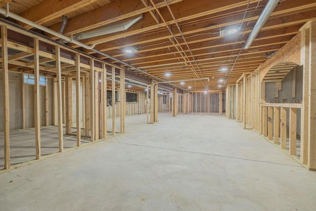 8530 W Woodfield COURT, Franklin, WI 53132