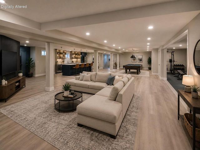 8530 W Woodfield COURT, Franklin, WI 53132