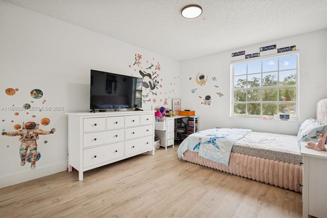 15694 NW 12th Ct, Pembroke Pines, FL 33028