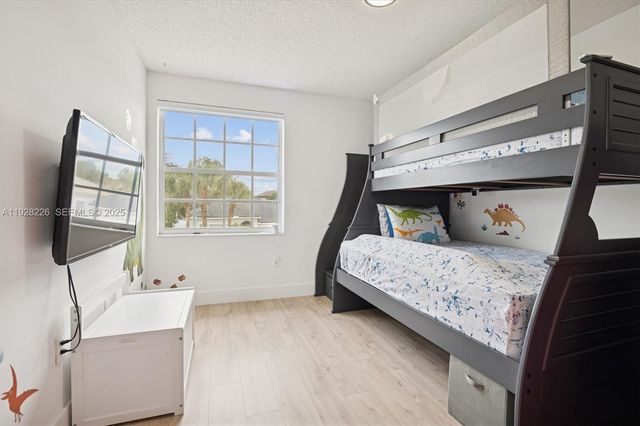 15694 NW 12th Ct, Pembroke Pines, FL 33028