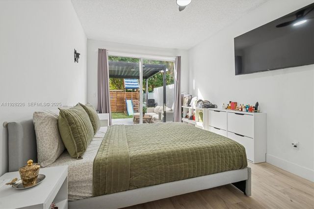 15694 NW 12th Ct, Pembroke Pines, FL 33028