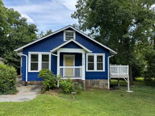 832 Fairmount Avenue, Signal Mountain, TN 37377