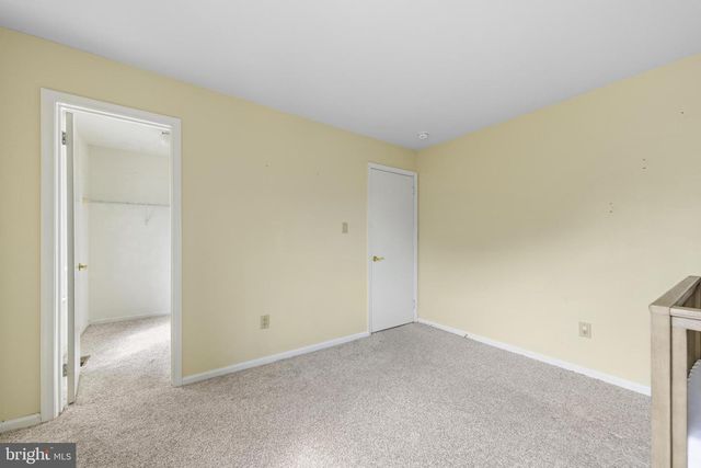 301 OLIPHANT LN, Mount Laurel, NJ 08054