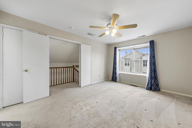 301 OLIPHANT LN, Mount Laurel, NJ 08054