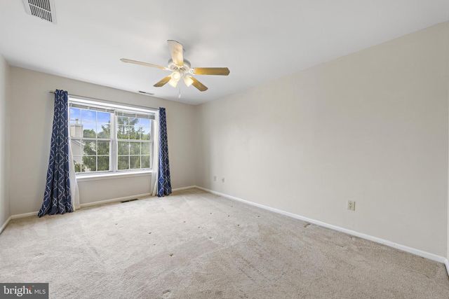 301 OLIPHANT LN, Mount Laurel, NJ 08054