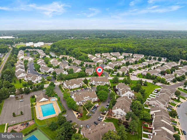 301 OLIPHANT LN, Mount Laurel, NJ 08054