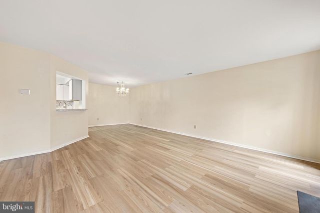 301 OLIPHANT LN, Mount Laurel, NJ 08054