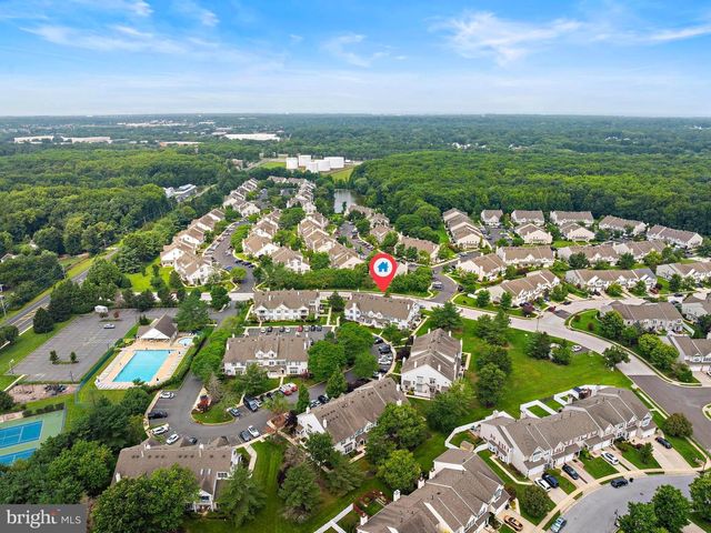 301 OLIPHANT LN, Mount Laurel, NJ 08054