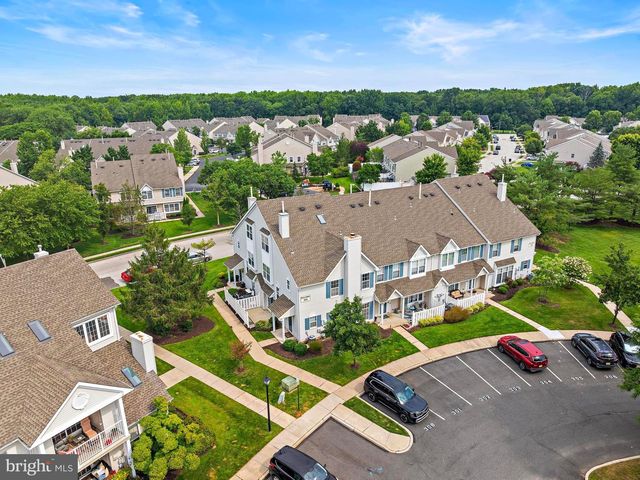 301 OLIPHANT LN, Mount Laurel, NJ 08054