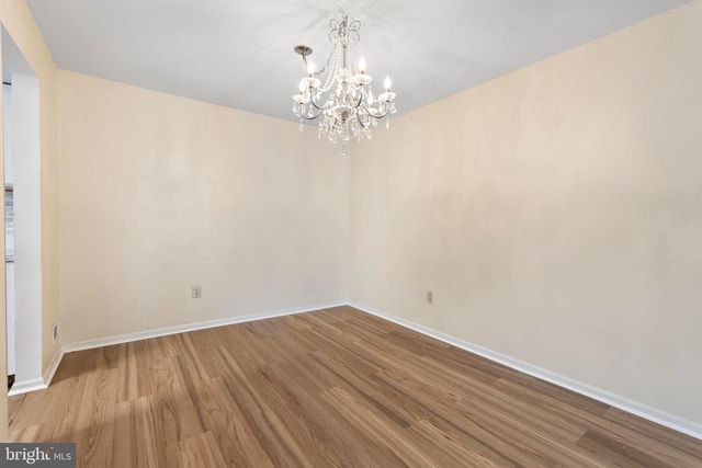 301 OLIPHANT LN, Mount Laurel, NJ 08054