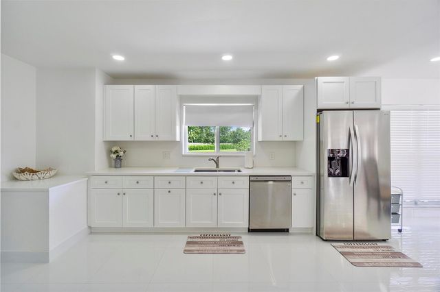 7600 NW 82nd Terrace, Parkland, FL 33067