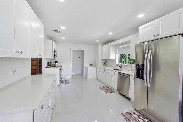 7600 NW 82nd Terrace, Parkland, FL 33067
