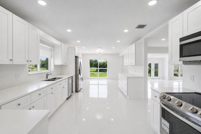 7600 NW 82nd Terrace, Parkland, FL 33067