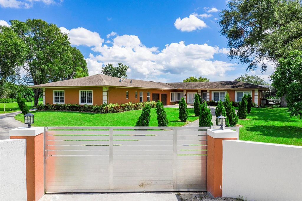 7600 NW 82nd Terrace, Parkland, FL 33067