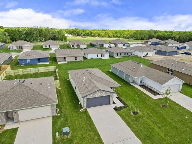 20843 Fairview Street, Edgerton, KS 66021