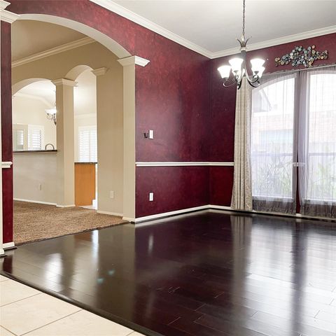 2606 Sun Flare Lane, Pearland, TX 77584