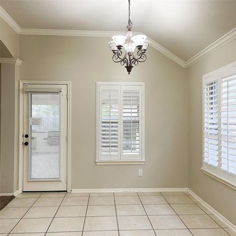 2606 Sun Flare Lane, Pearland, TX 77584