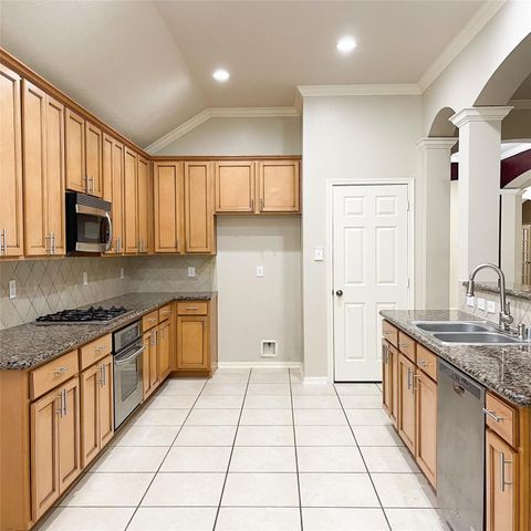 2606 Sun Flare Lane, Pearland, TX 77584