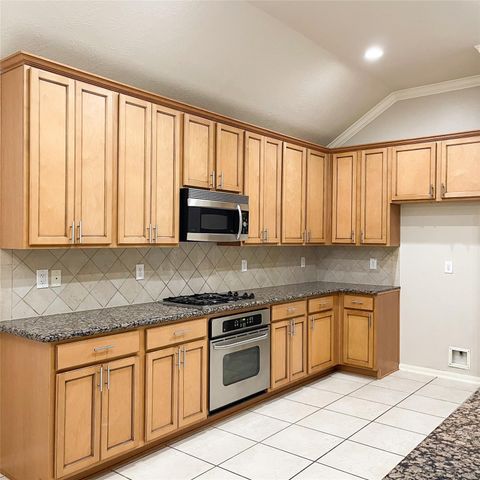 2606 Sun Flare Lane, Pearland, TX 77584