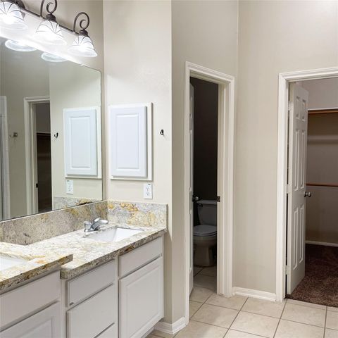 2606 Sun Flare Lane, Pearland, TX 77584