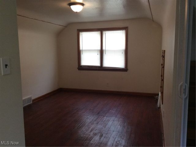 5082 Philip Avenue, Maple Heights, OH 44137