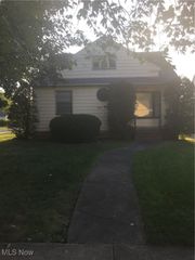 5082 Philip Avenue, Maple Heights, OH 44137
