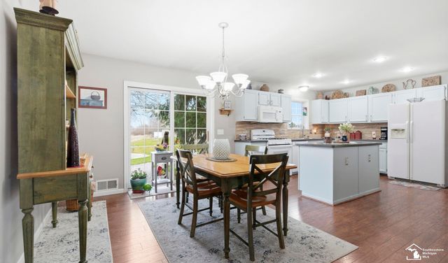 4307 Burke Road, Newport, MI 48166