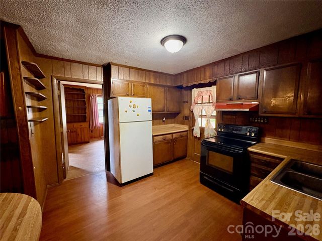 1812 Freemantown Road, Lake Lure, NC 28746