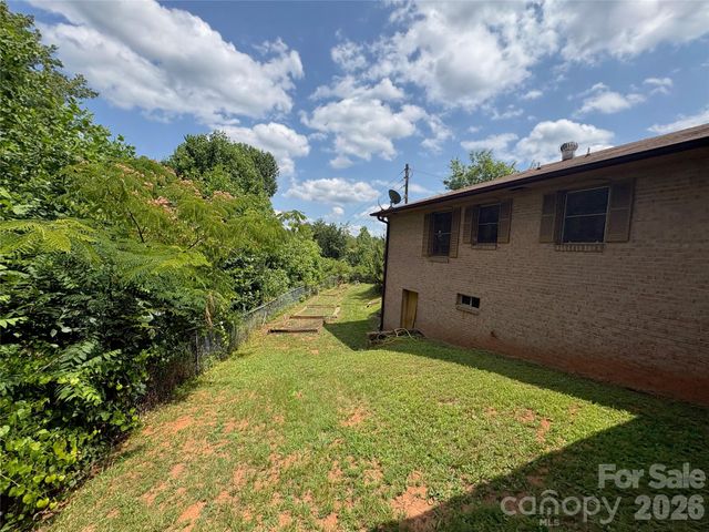 1812 Freemantown Road, Lake Lure, NC 28746