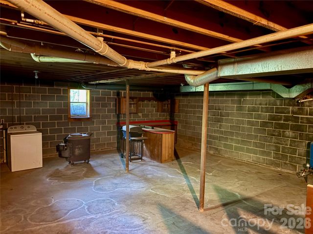 1812 Freemantown Road, Lake Lure, NC 28746