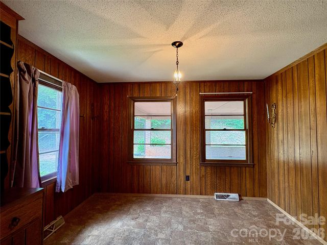 1812 Freemantown Road, Lake Lure, NC 28746