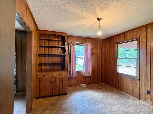 1812 Freemantown Road, Lake Lure, NC 28746