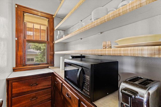 3151 S 10th STREET, Milwaukee, WI 53215