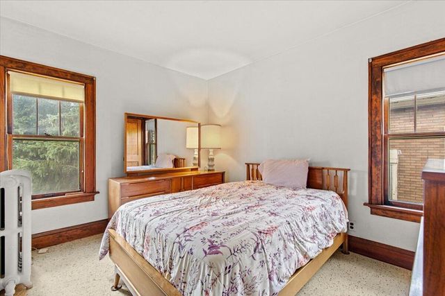 3151 S 10th STREET, Milwaukee, WI 53215