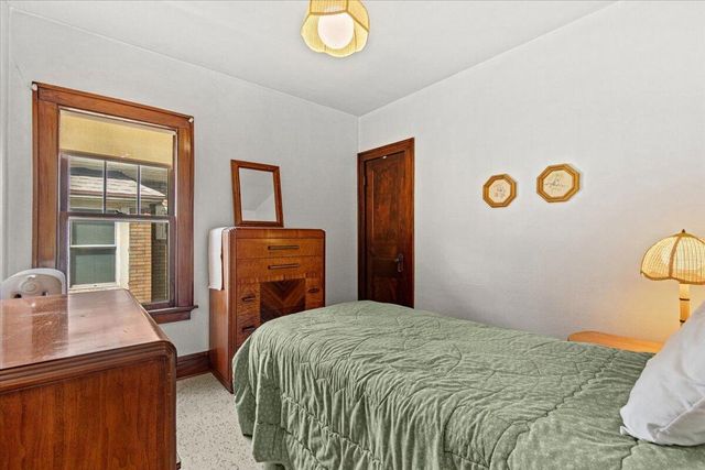 3151 S 10th STREET, Milwaukee, WI 53215