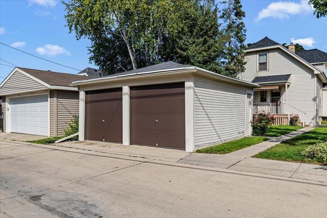 3151 S 10th STREET, Milwaukee, WI 53215
