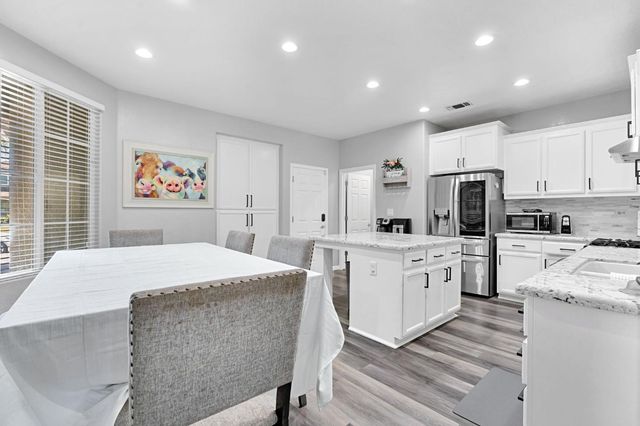 4638 W Oslin Avenue, Fresno, CA 93722