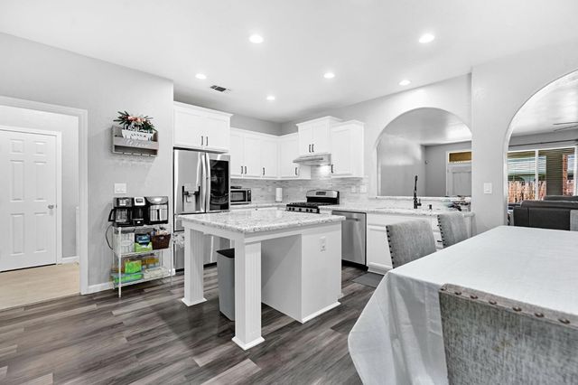 4638 W Oslin Avenue, Fresno, CA 93722