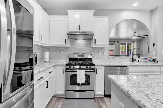 4638 W Oslin Avenue, Fresno, CA 93722