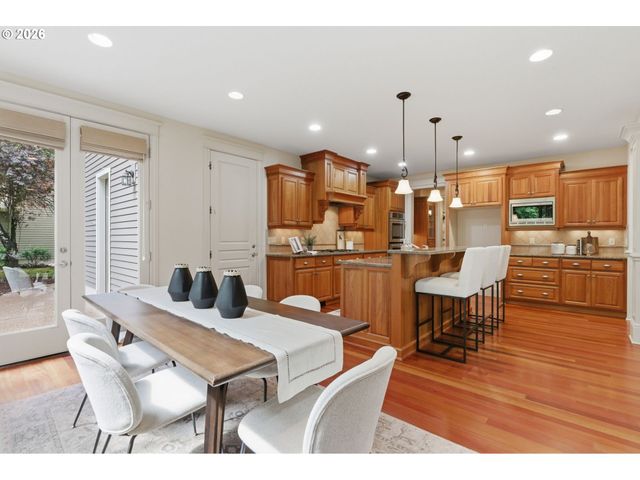 15846 ALLISON Pl, Lake Oswego, OR 97035