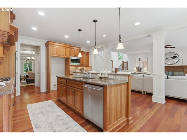 15846 ALLISON Pl, Lake Oswego, OR 97035