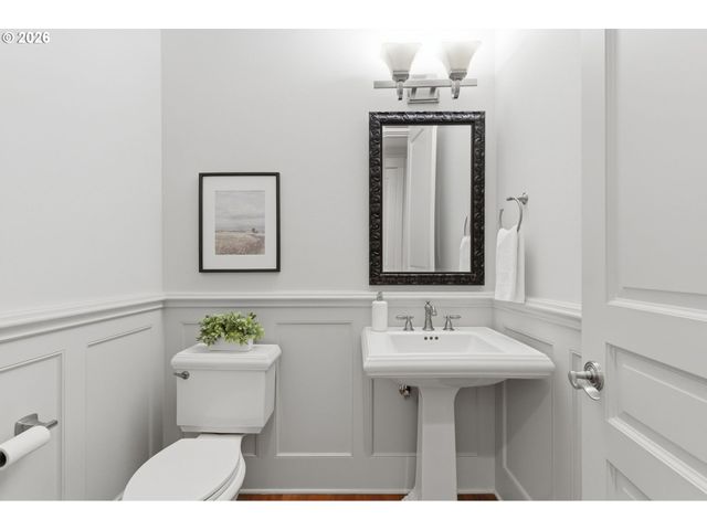 15846 ALLISON Pl, Lake Oswego, OR 97035