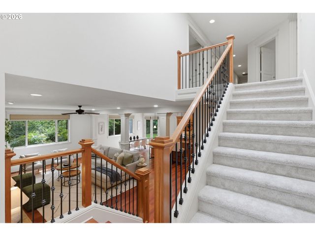 15846 ALLISON Pl, Lake Oswego, OR 97035